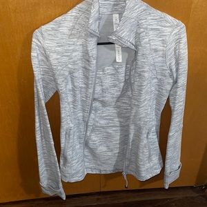 Lululemon jacket size 4